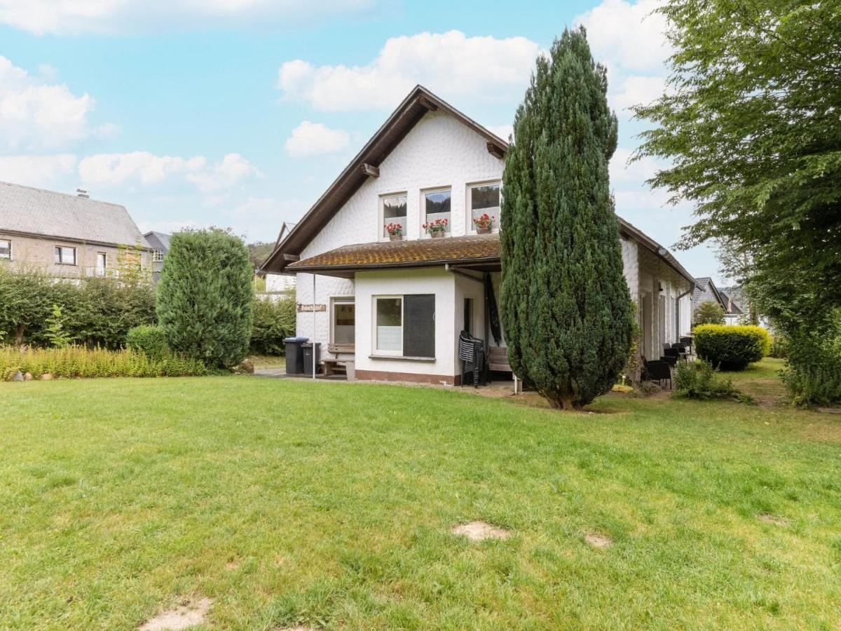 Cosy Holiday Home With Terrace In Winterberg Exteriör bild